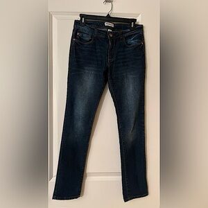 ~Kensie Girl skinny jeans 
~Girls size 14